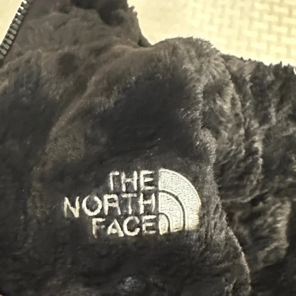 The North Face Charcoal Quilted Jacket - Picture 5 of 6
